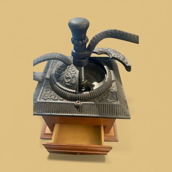 Vintage Cast Iron & Wood Manual Coffee Grinder With Ornate Design Hand Crank & S - Picture 4 of 4